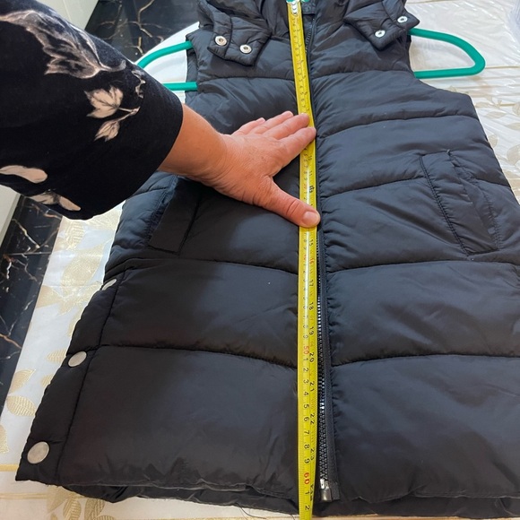 Primark Vest Coat Jacket Hoodie Black
Girls 8-9 Y 134 cm - Picture 6 of 6